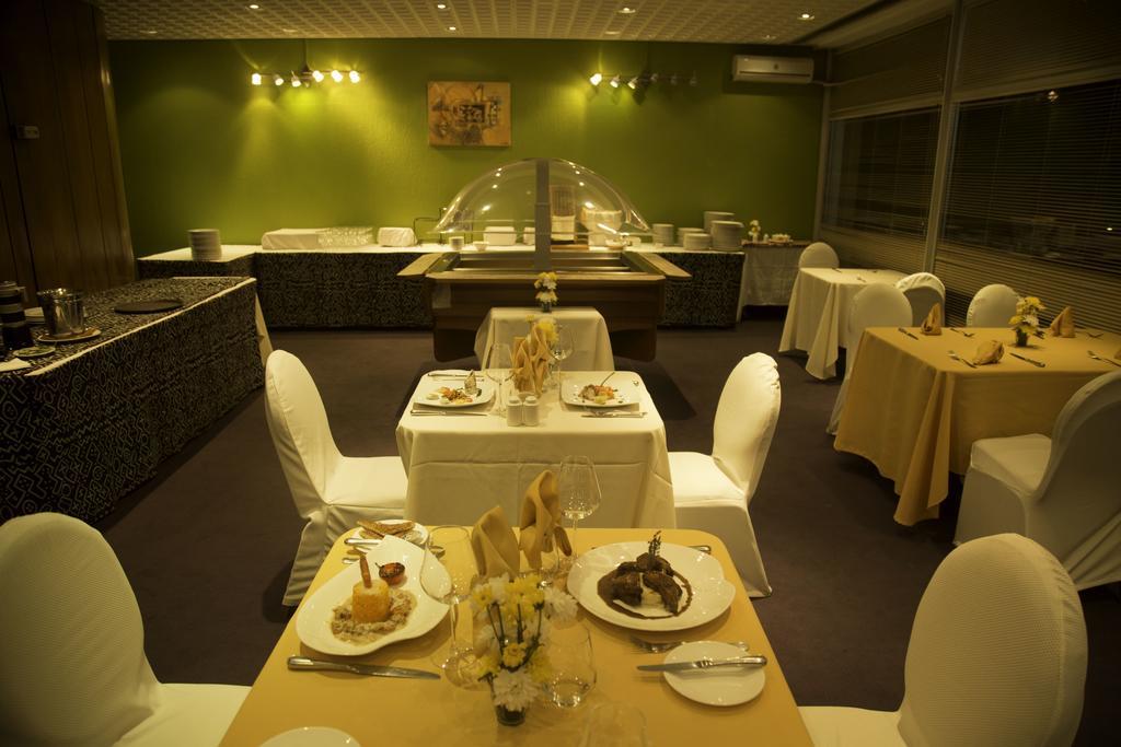 Heden Golf Hotel Abidjan Buitenkant foto