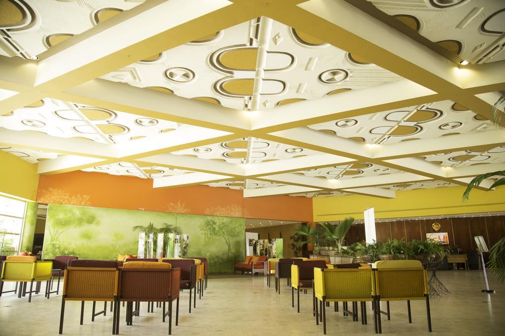 Heden Golf Hotel Abidjan Buitenkant foto
